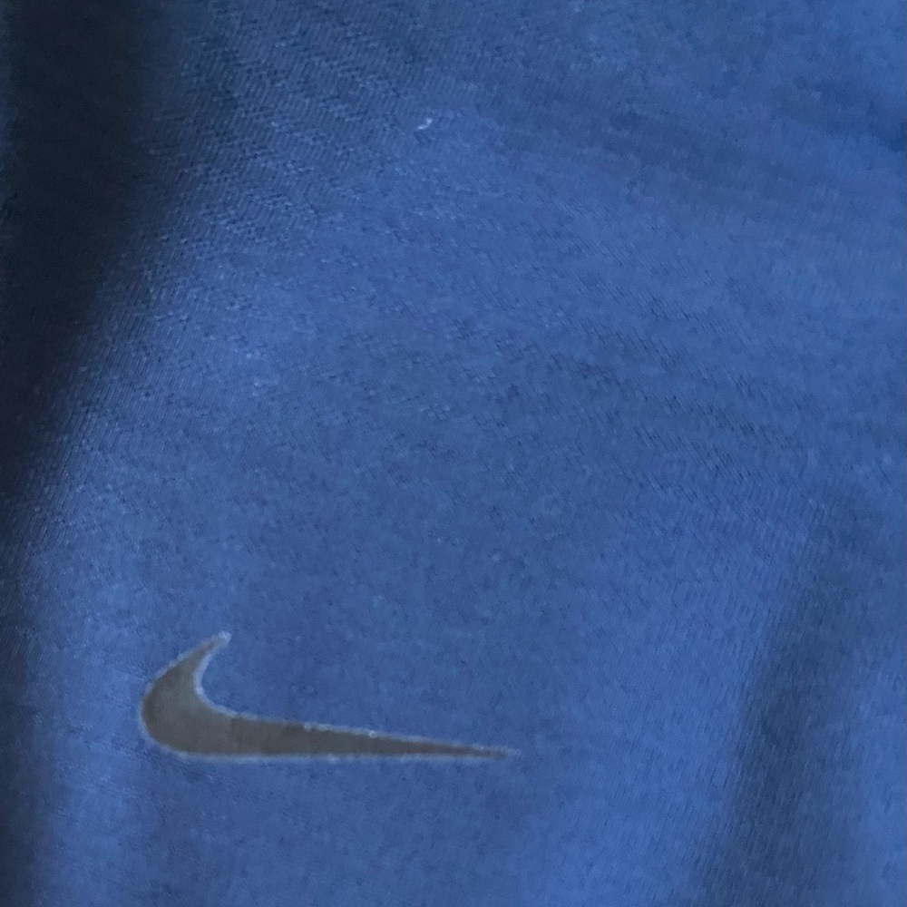 Men’s Nike Golf DriFit Polo Subtle Stripe Shirt Size M - Picture 3 of 5